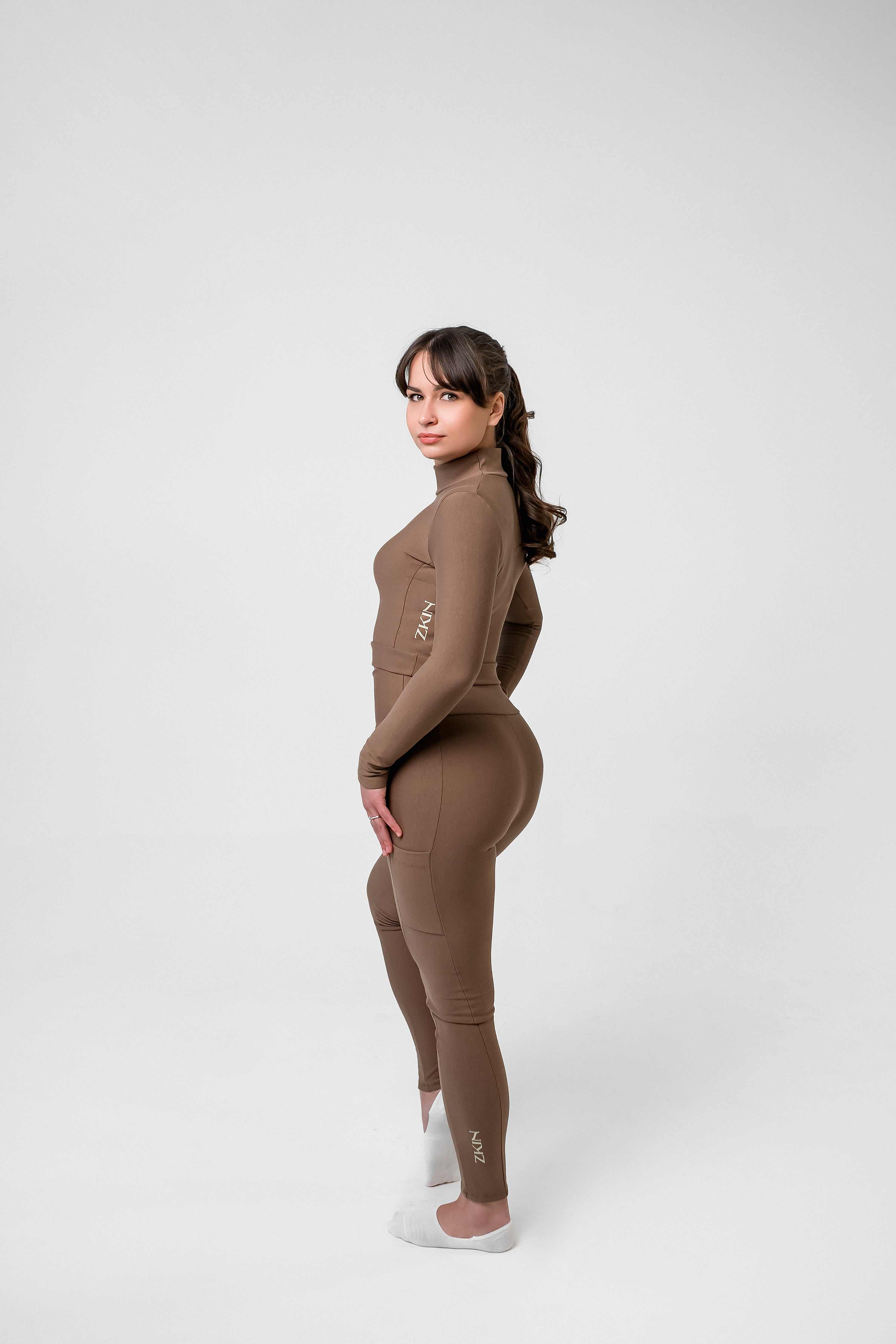 Eco bamboo leggings made in Canada with breathable, sustainable fabric