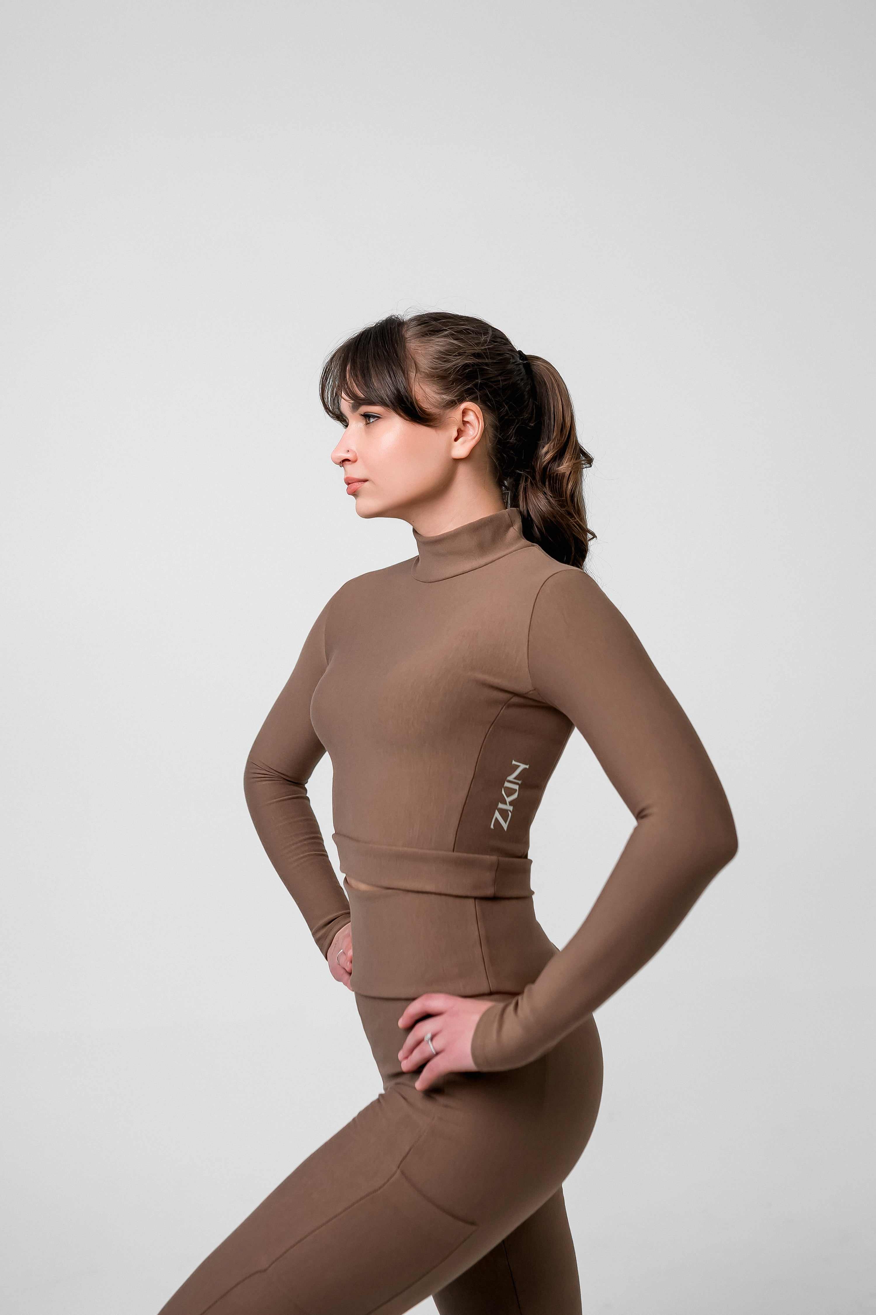 Eco bamboo leggings made in Canada with sustainable breathable fabric