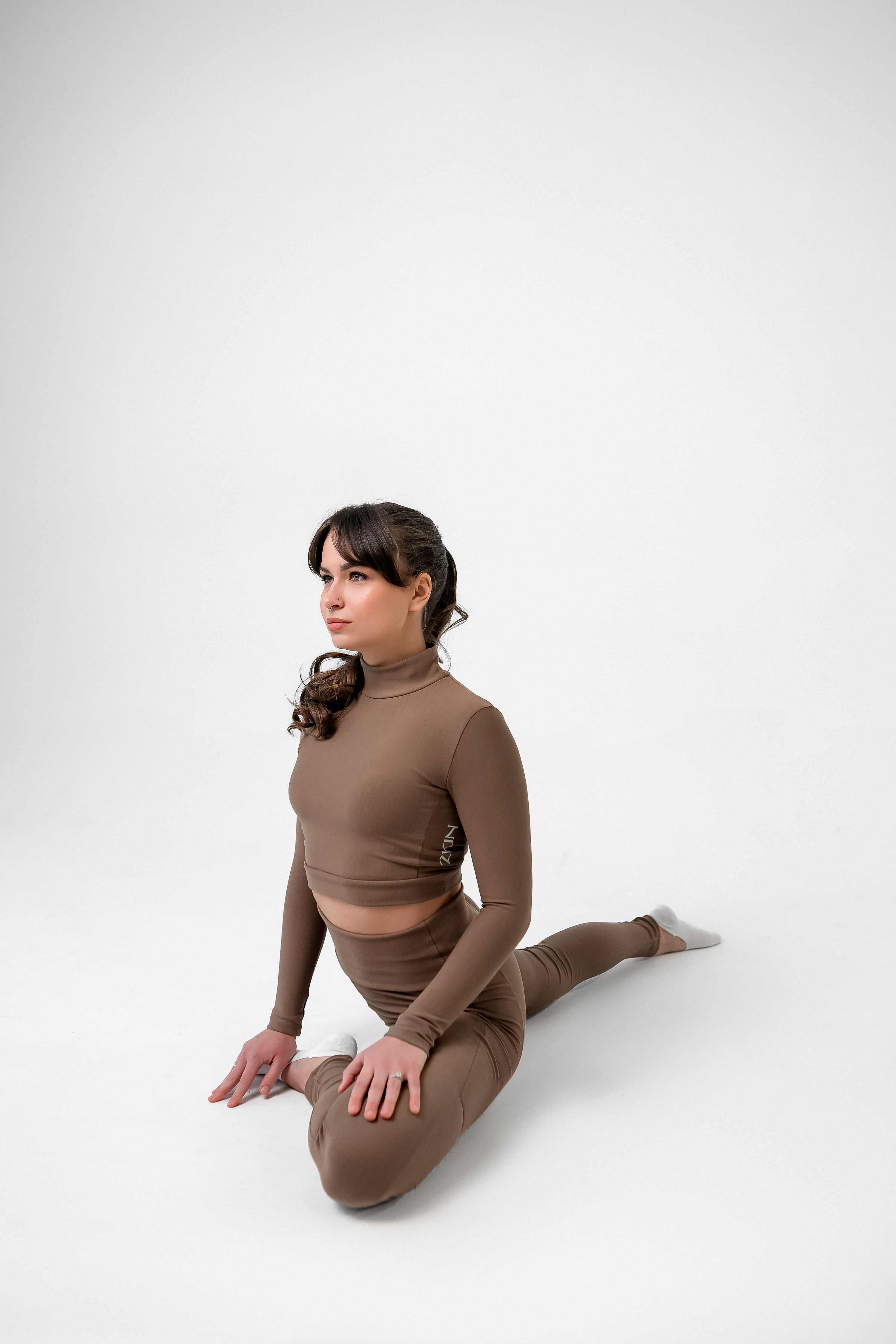 Eco-friendly high-waisted bamboo leggings made in Canada