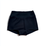 Eco sustainable shorts made with Lenzing Ecovero and Tencel fabric
