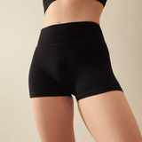 Eco sustainable shorts made with Lenzing ECOVERO and Tencel fabric